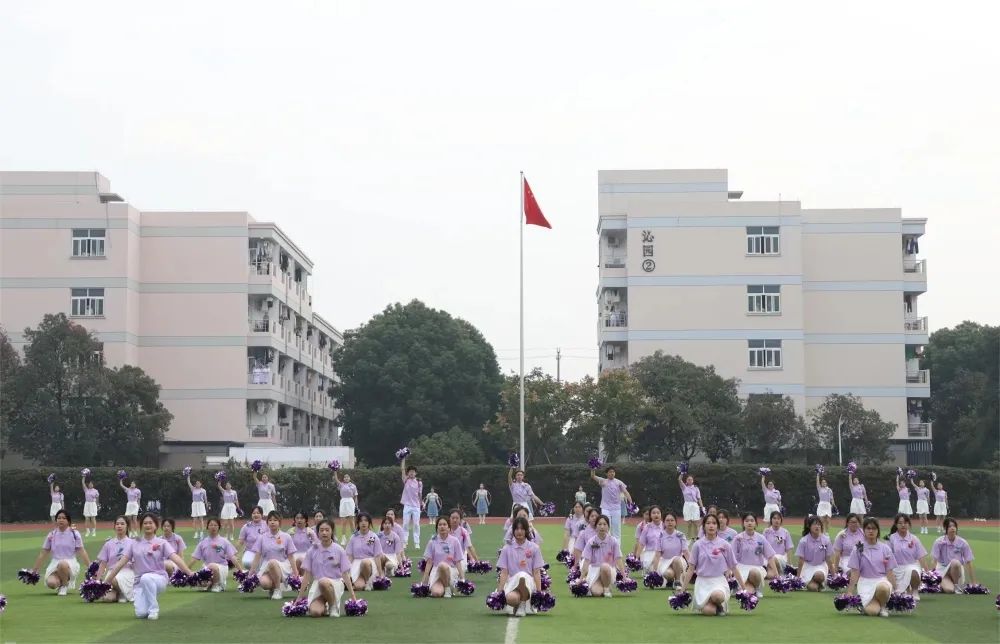 第二十二届校运动会我院学子展雄风